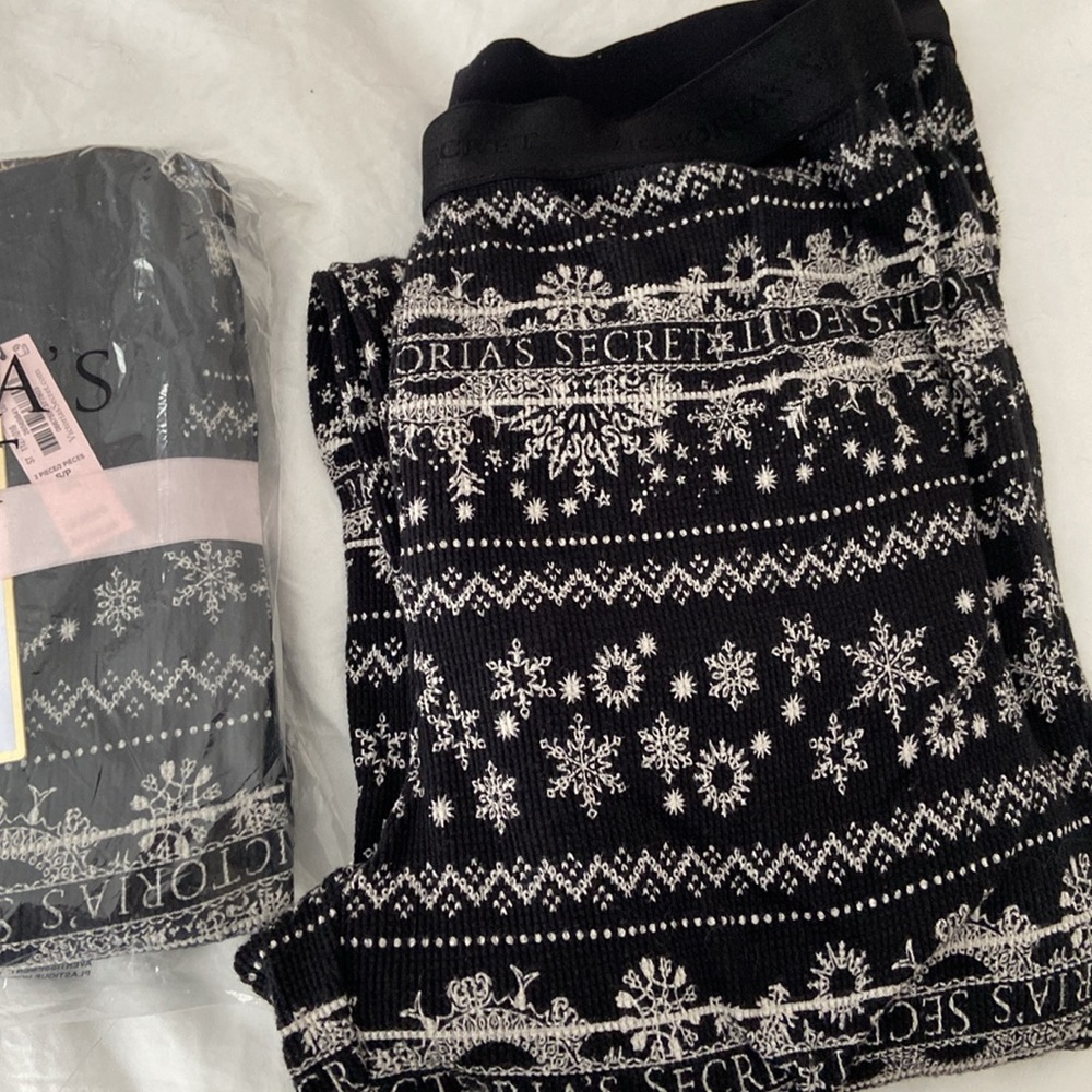 NIP Victoria’s Secret fair isle thermal long pajama set, small long - Picture 3 of 4